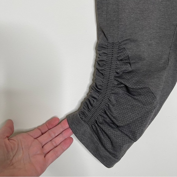 Lululemon In The Flow Cropped Yoga Leggings
Women's Ruched Sides Workout Gym 8 - Picture 9 of 13